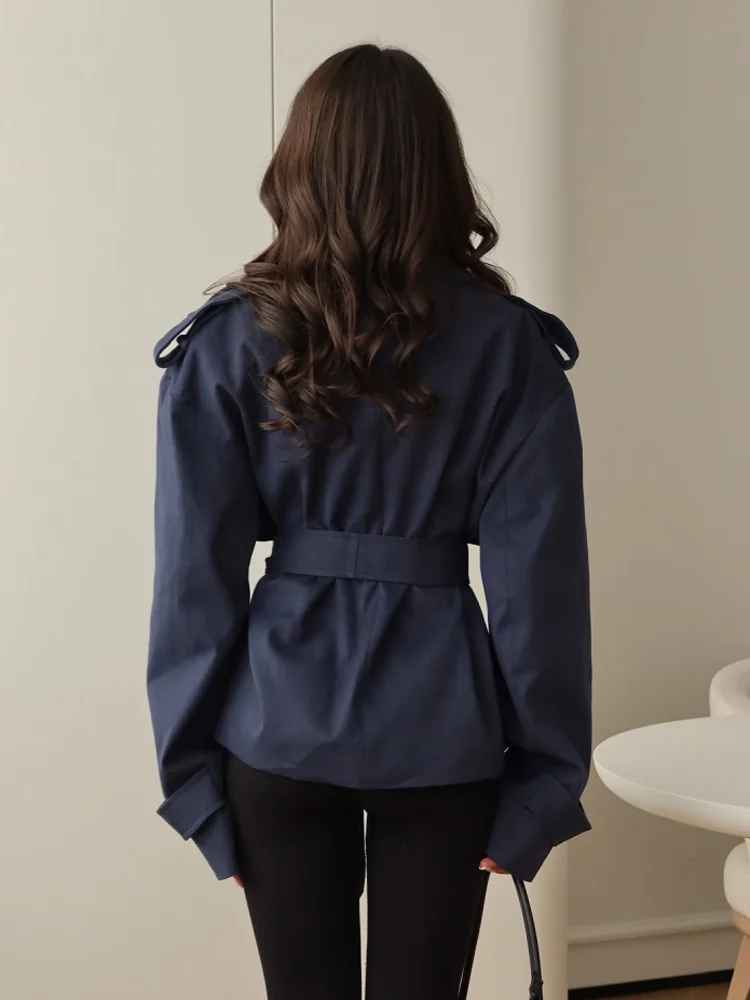 ANNA TRENCH CORTO